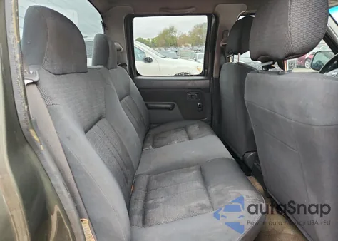 2003 Nissan Frontier Crew Cab Sc z USA, uszkodzony, nr VIN 1N6MD27YX3C428901